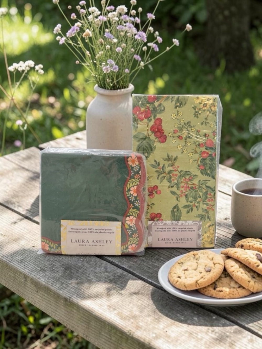 Elegant Green Laura Ashley Cocktail Guest Napkins Floral Party Set Of 2 New
